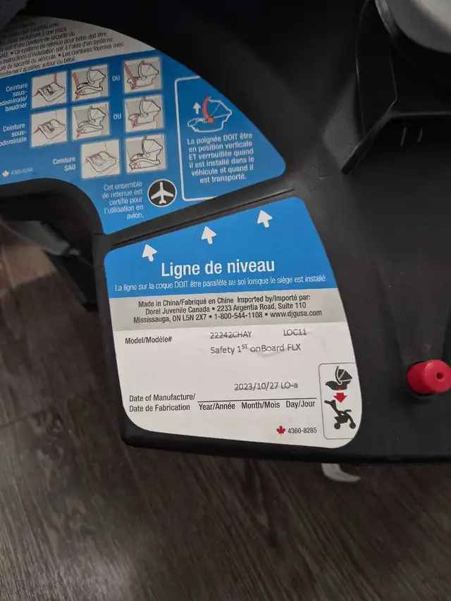 Infant Car Seat with Base in Strollers, Carriers & Car Seats in City of Toronto - Image 5