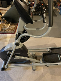 Horizon CE5.2 Elliptical Trainer In Mint condition