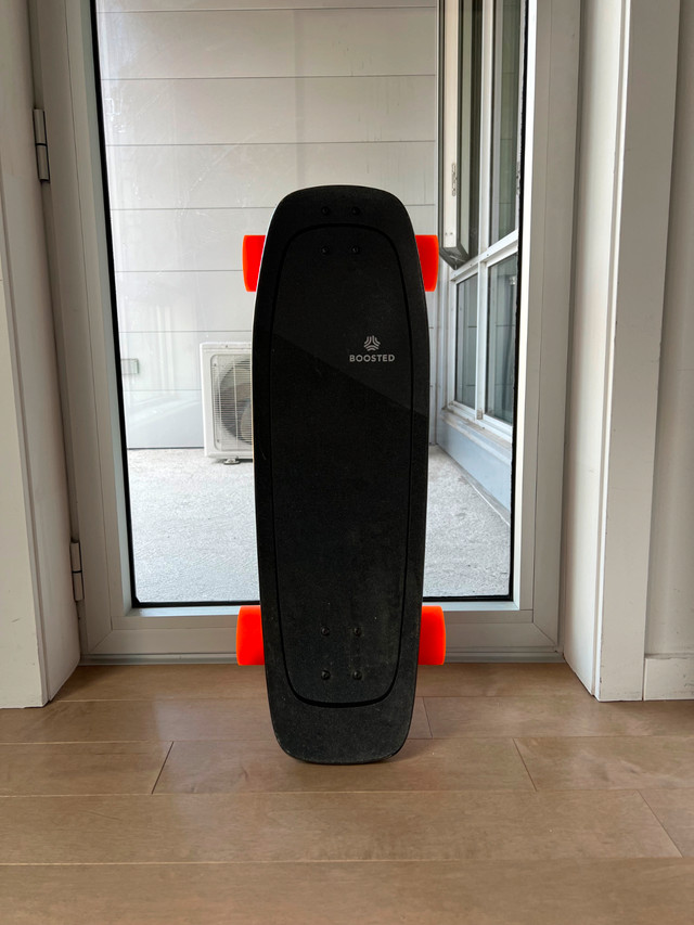 Boosted Board Mini (Mostly Excellent Condition) dans Planches à roulettes  à Ville de Montréal