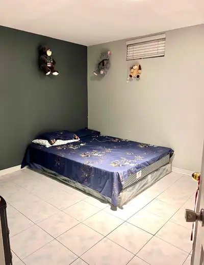 Room Available at TORBRAM RD / NORTH PARK Near Shell Gas Station, Professor’s Lake, F45, Asian Food...