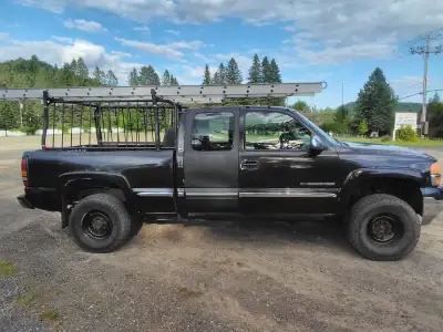 bonjour jai a vendre un camion 2002 gmc sierra 2500 hd moteur 6 litre vortec moteur a 350 000km le 4...