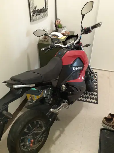 EMMO KNIGHT TURBO 72v30ah   2 keys. Excellent Batteries. Charger, View more