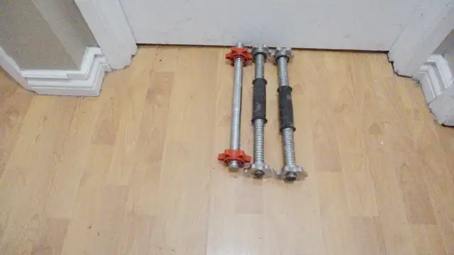 weight bars in Exercise Equipment in Delta/Surrey/Langley - Image 3