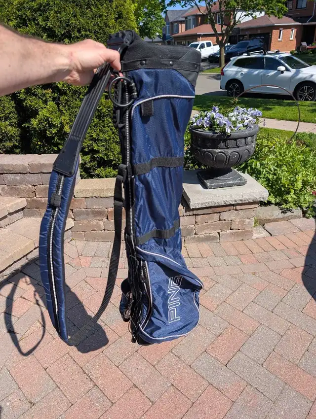 PING Moonlite Pencil Golf Sunday Carry Bag in Golf in Oshawa / Durham Region - Image 7