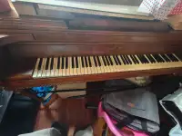 Upright piano free