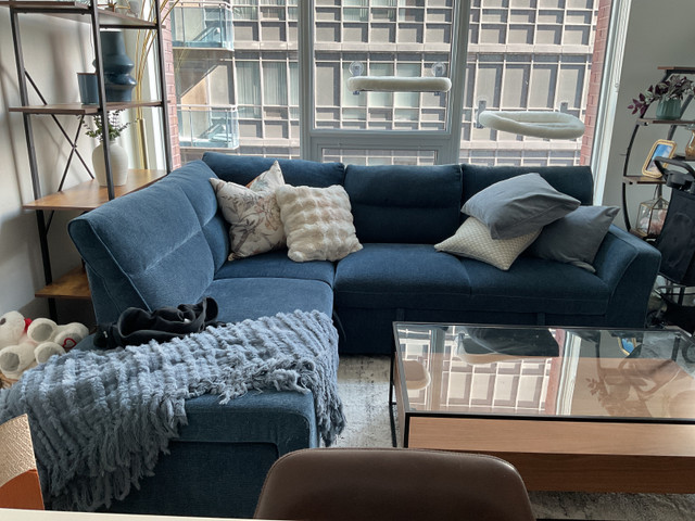 Structure Sectional sofa bed for sale in Couches & Futons in City of Toronto