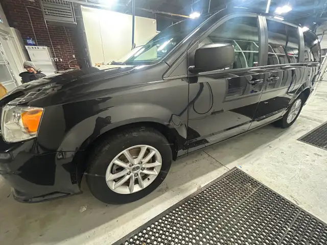 Minivan for Sale497679136479006723