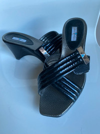 Via Spiga Black Slides 6M