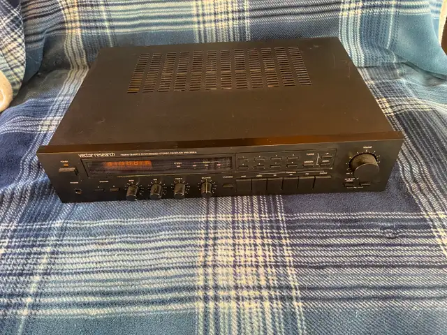 Vector Research Stereo Receiver in Stereo Systems & Home Theatre in Red Deer - Image 2