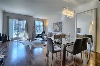 Bois-Franc Grand 4 ½ à louer Spacious 4 ½ Condo for Rent