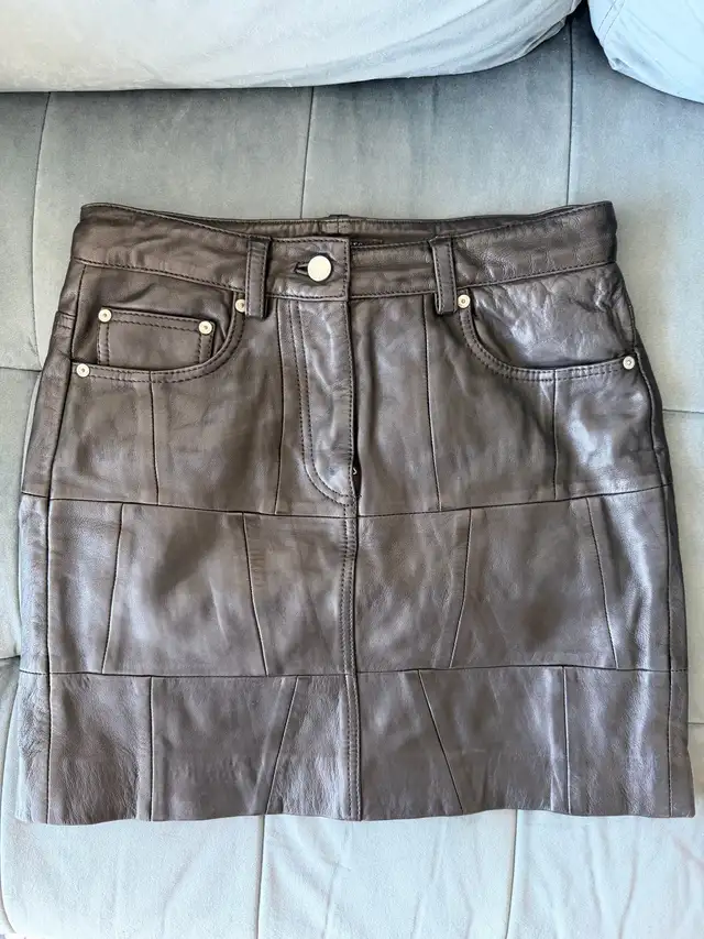 Genuine leather skirt  in Women's - Bottoms in City of Toronto - Image 2