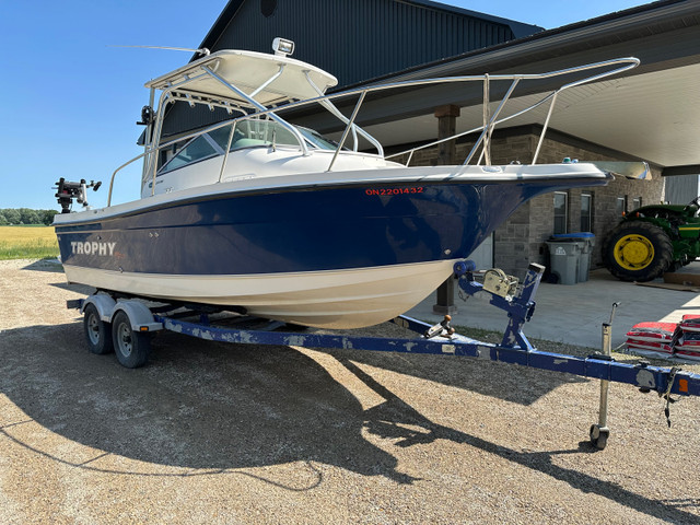 2007 Trophy Fishing Boat in Powerboats & Motorboats in Stratford - Image 2