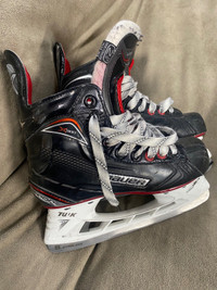 Used Bauer 2.5D X500 skates 