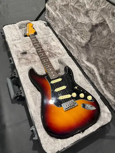 Fender American Ultra Stratocaster - Ron Ellis 50/60s, View more