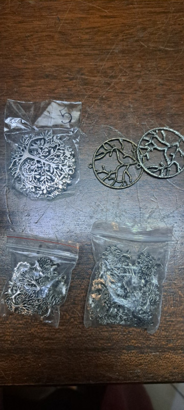 Jewelry making supplies in Hobbies & Crafts in Hamilton - Image 4