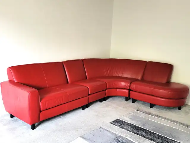 Adjustable like new real leather sectional couch can deliver in Couches & Futons in Sarnia - Image 4