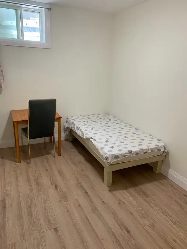 basement room for rent in Chinatown