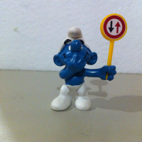 Smurfs - Smurf Holding "Yield To Oncoming Traffic" RFW Sign