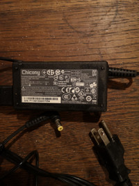 Ac/DC power adapter