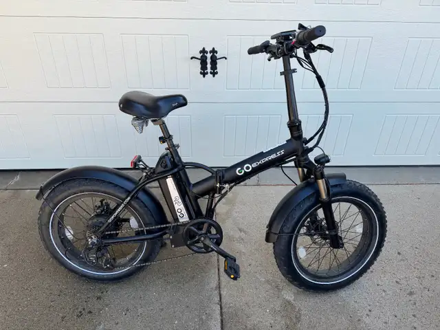 Folding e-bike. in eBike in Medicine Hat - Image 3