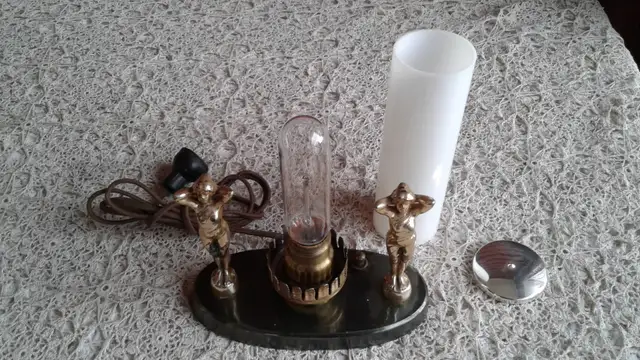 Vintage Set of Art Deco Table Lamps in Arts & Collectibles in New Glasgow - Image 7