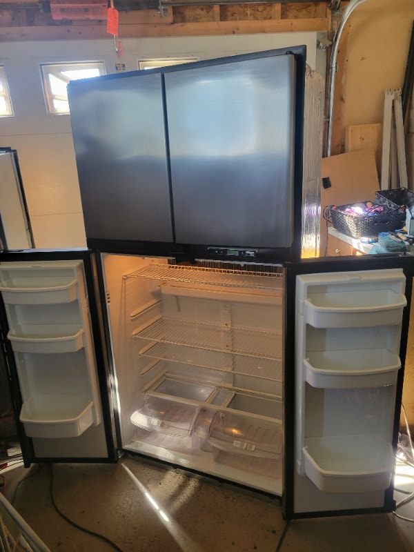 RV Fridge Four Door Norcold 2118 18.3 cu ft Propane Gas Electric RV