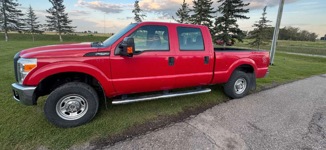 2013 Ford F250 SuperDuty in Cars & Trucks in Calgary - Image 2