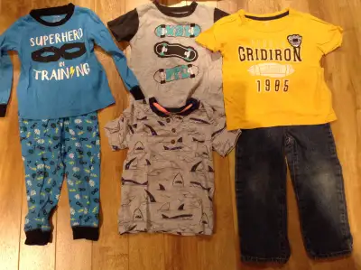 Lot de vêtements de bébé garçon grandeur 3 ans, 3T, View more