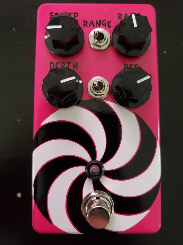 Delay, Chorus, Flanger, Vibrato, Phaser, Reverb, Rotary, Tremolo in Amps & Pedals in Ottawa - Image 7