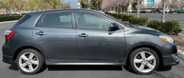 2014 Toyota Matrix hatchback in Cars & Trucks in City of Toronto - Image 2