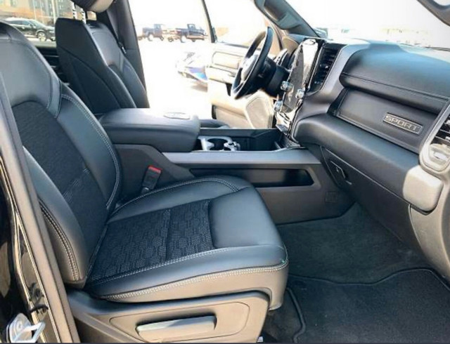 22 ram 1500 sport  in Cars & Trucks in Markham / York Region - Image 4