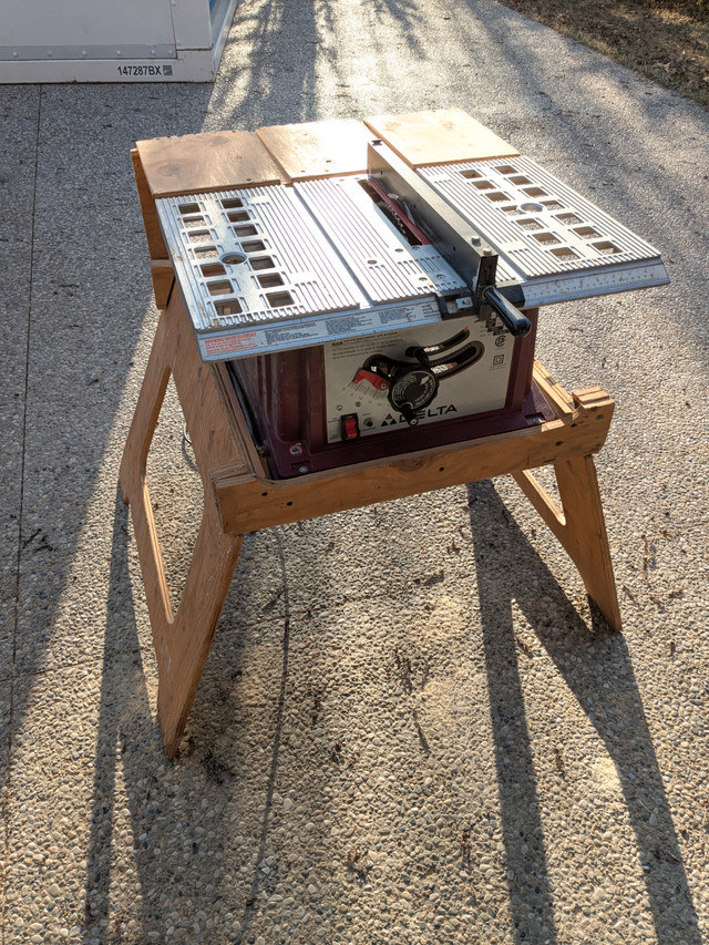 Portable Table Saw in Power Tools in Edmonton