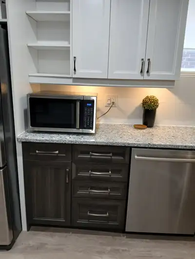 Lovely Studio Apartment in Lily Lake Rd Subdivision. Five Min walk to Public Transit, close to Sobey...