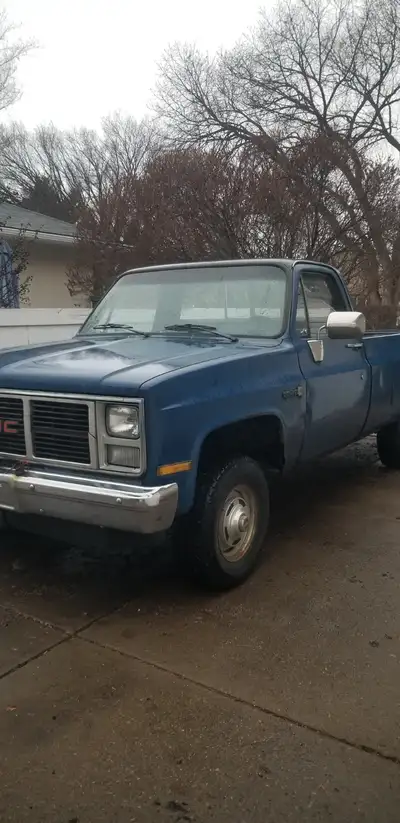 All original, daily driver, 160,000 km needs the usual body work for rust, excellent restoration pro...