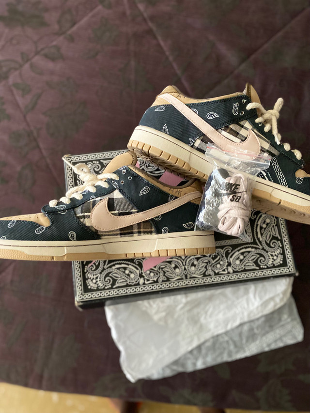Travis Scott dunks  “special box” in Men's Shoes in City of Toronto