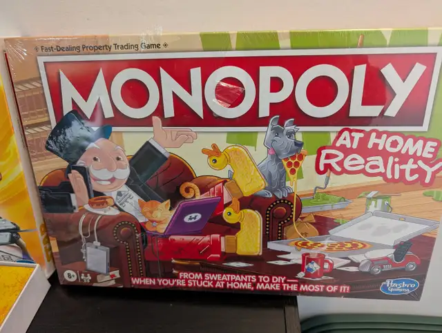 STAR WARS AND AT HOME REALITY MONOPOLY GAMES. in Toys & Games in Ottawa - Image 5