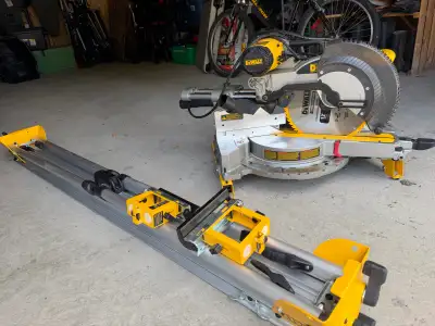 Includes heavy duty stand Used once