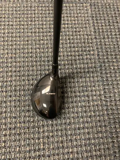 Selling Men’s RH Cobra 4 Hybrid Stiff shaft