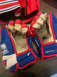 Oakville Rangers hockey gloves 