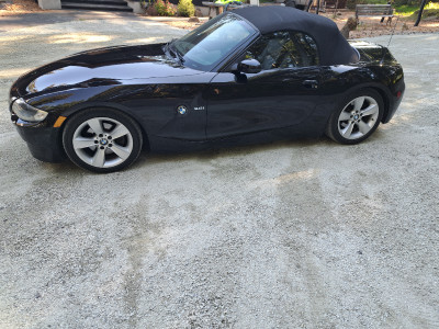 Black 2006 BMW Z4