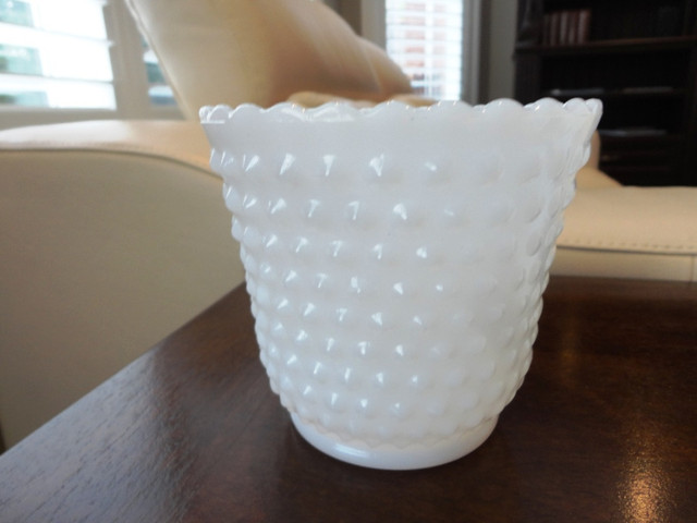 3 Milk Glass 6"x 4.5" Dia. Vases, Hobnail, Wing Tip &Scalloped in Home Décor & Accents in Kitchener / Waterloo - Image 2