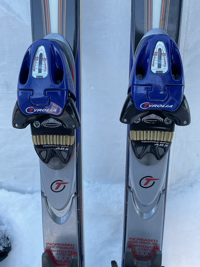 Paire de skis alpin Rossignol Bandito pour adultes  dans Ski  à Trois-Rivières - Image 3