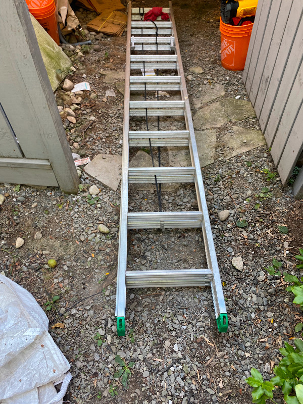 20ft aluminum ladder Ladders & Scaffolding Hamilton Kijiji