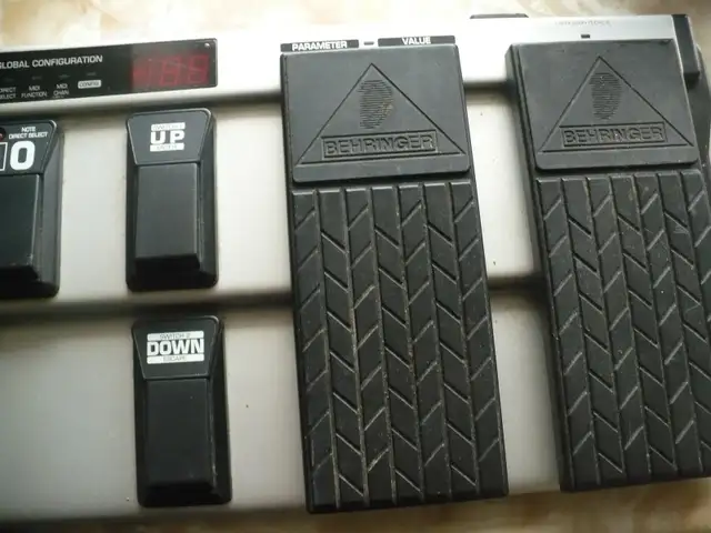 pedal board in Amps & Pedals in Gatineau - Image 2
