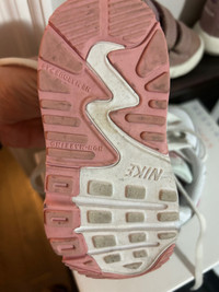 Nike white and pink runners- size 5.5