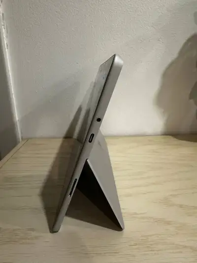Tablette/ordinateur portable Microsoft Surface Go 3, View more