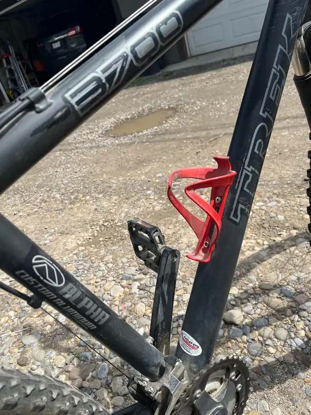 Kona Mountain Bike in Mountain in Calgary - Image 5