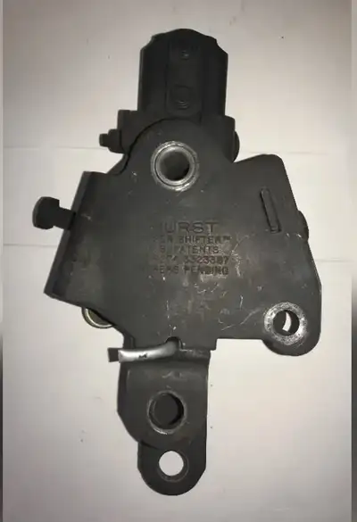 Hurst Super Shifter 8779 3216274 3323387 Excellent condition no cracks no damage no wear Muncie T-10...