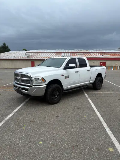 Selling my 2014 ram 3500 Laramie. This truck is fully loaded with leather/sunroof, has zero accident...