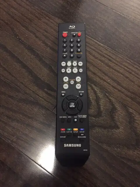 Samsung and Rogers remote control  and others in Stereo Systems & Home Theatre in Ottawa - Image 3